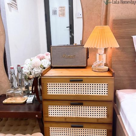 Lala Homestay Хюе Екстер'єр фото